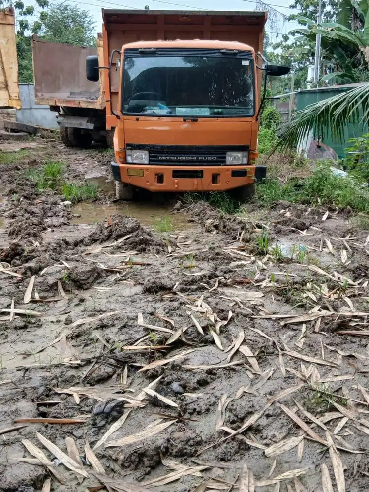 DI JUAL CEPAT MITSUBISHI FUSO 6X4 HD