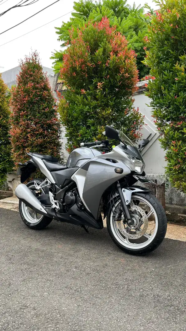 Honda CBR 250 ABS CBU Thailand Tahun 2011 KM Low