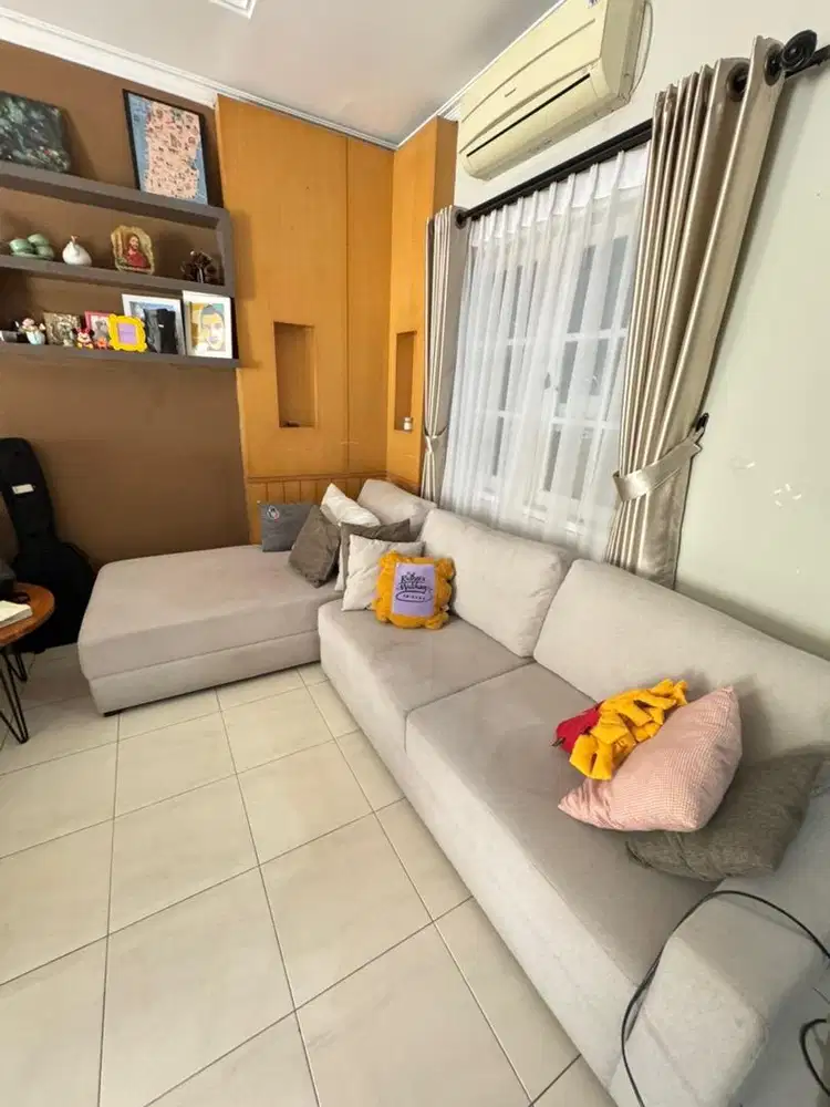 Dijual Sofa L bahan kayu mahogangy