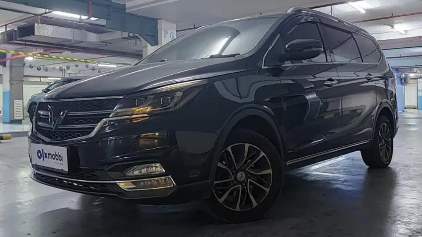 Wuling Cortez  1.8 L Lux Plus Bensin-AT 2018 Hitam