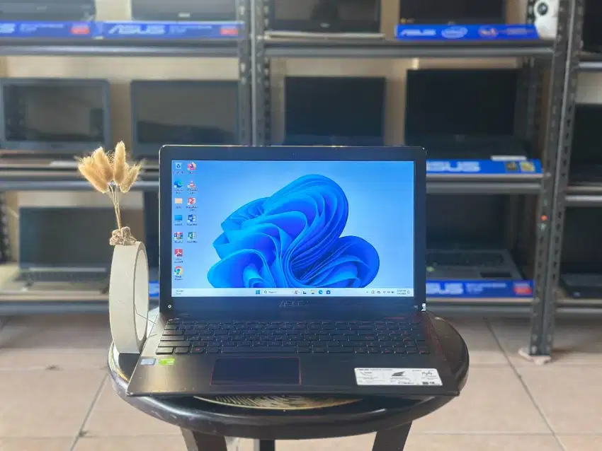 PROMO ASUS X550V CORE I5-6300H/SSD512/RAM20GB/NVIDA940MX 2 GB