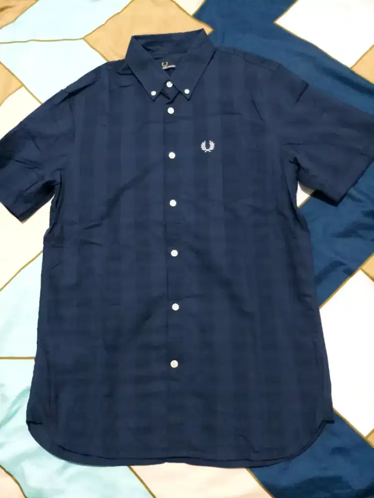 FRED PERRY Shirt/Kemeja Ori Likenew Boss Burberry Rolex Seiko Harley