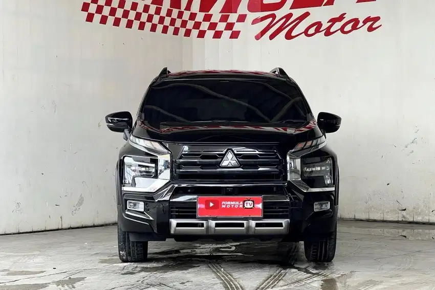 Mitsubishi Xpander Cross Premium AT 2023 Hitam