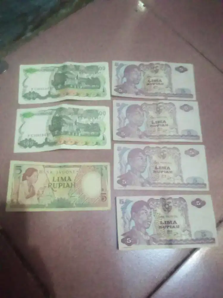 Borongan uang kertas 7lembar