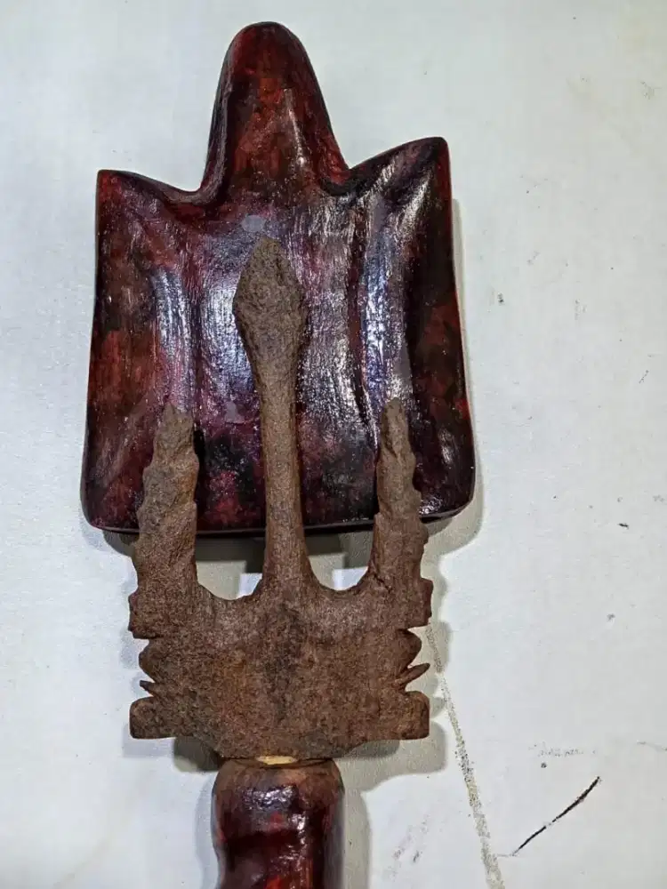 Pusaka Sepuh Tombak Trisula Putut Kembar Original Kuno