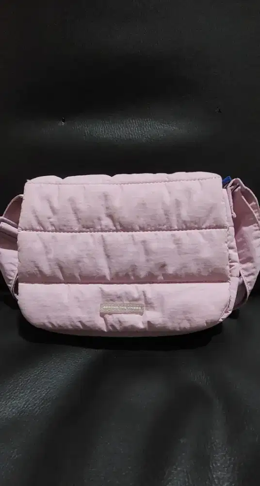 Tas BEYOND THE VINES glaze poofy bag pink