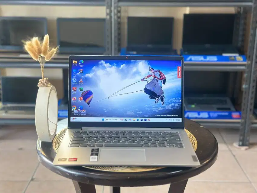 PROMO LENOVO IDEAPAD SLIM 1 AMD RYZEN 3-7320U/SSD512GB/RAM8GB/AMD 2GB