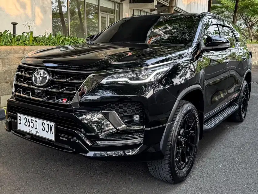 CASH Fortuner VRZ 2.8 GR 2024 KM 10 RB Fortuner Gr Sport 2023
