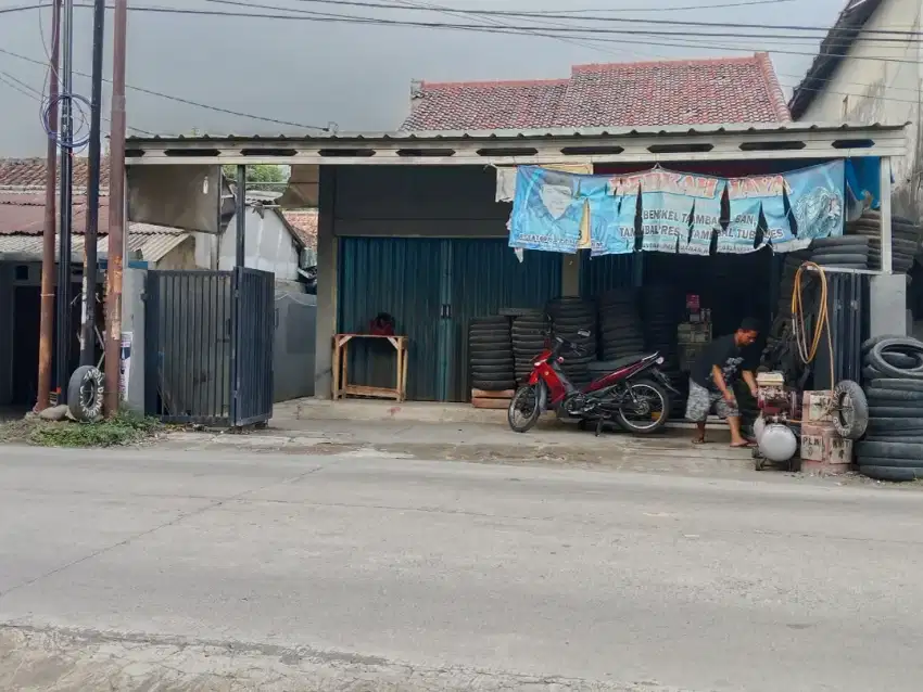 Rumah + 2 Kios Panongan