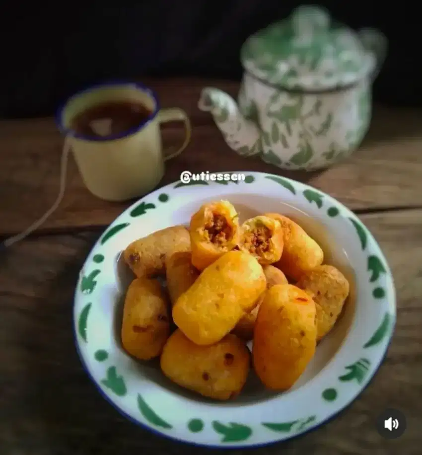 Combro  Grosir frozen Ma Utie
Cocok u/ acara syukuran, Nikahan, dll