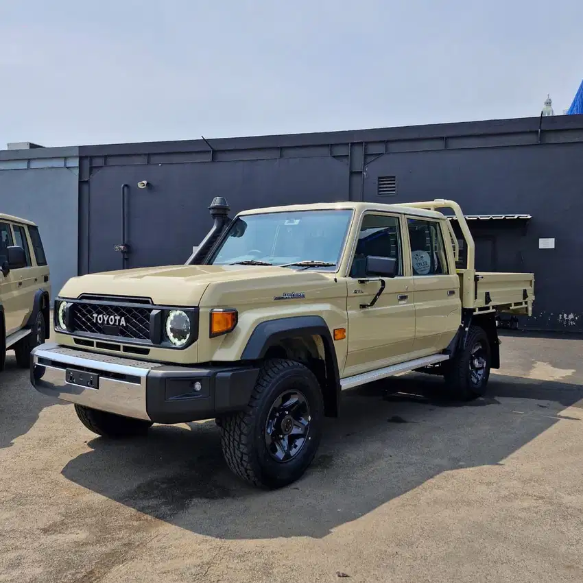 Toyota Land Cruiser 70 Double Cabin GXL 2.8L AT 2025 Sandy Taupe New