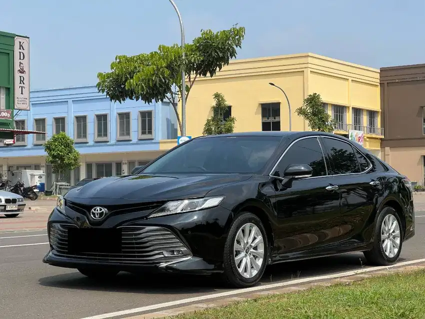 Dijual Toyota Camry V 2.5 2021 terawat  servis record siap pakai