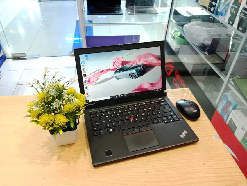 DIJUAL ULTRABOOK LENOVO THINKPAD X250 SSD 240GB