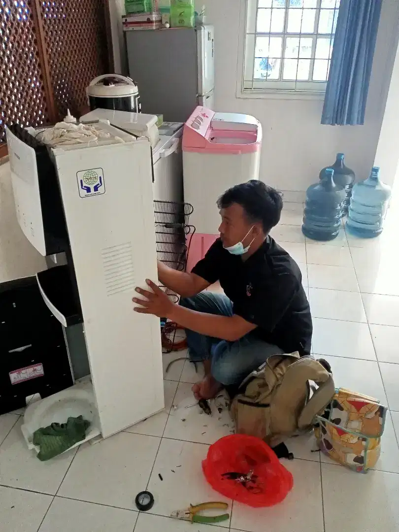 Jasa Service Dispenser , kulkas , mesin cuci , AC ..BERGARANSI