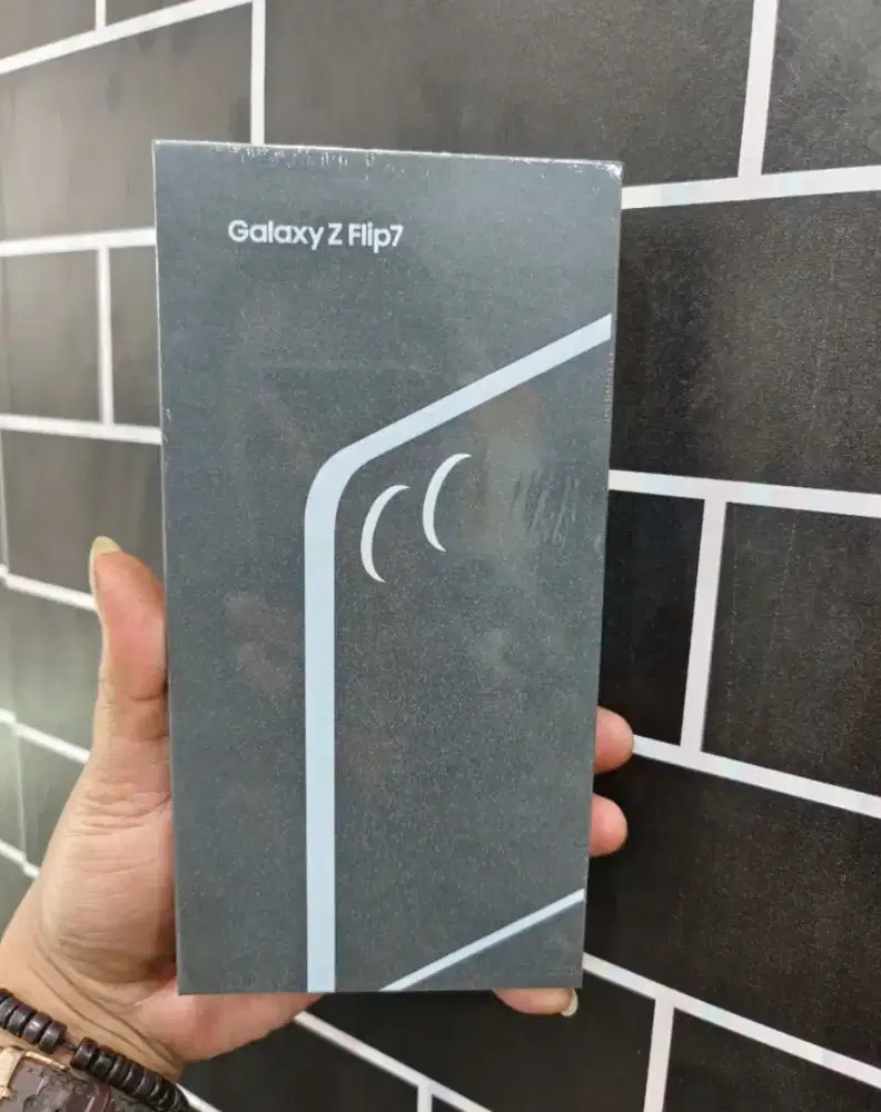 samsung z flip 7 12/512 new