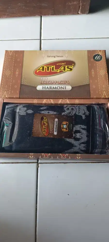 Sarung atlas Singo Mengkok pondok pesantren sunan Drajat