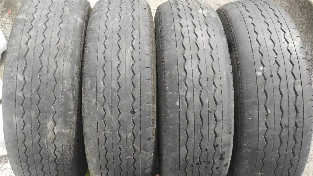 Ban R 15 Toyota HIACE