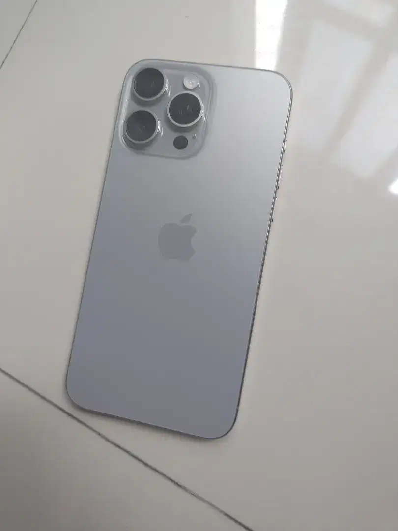 IPHONE 15 Pro Max 256GB – Resmi iBox – Fullset