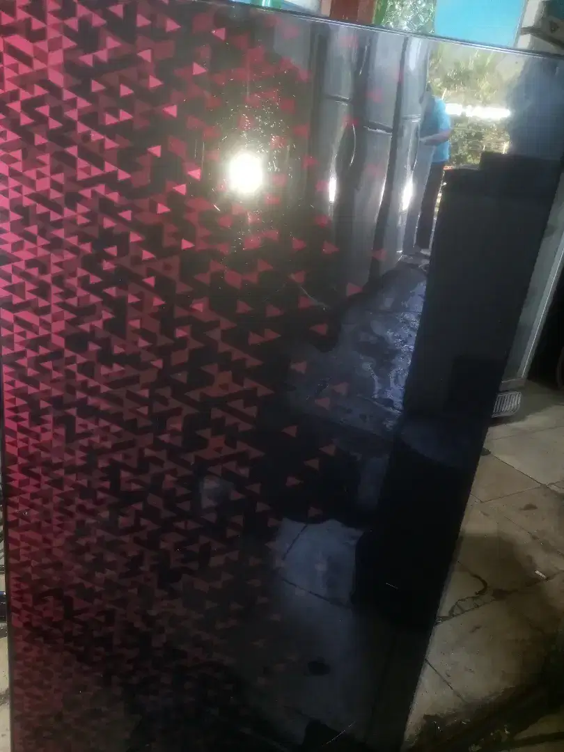 Di jual kulkas 1 pintu Sharp normal mulus