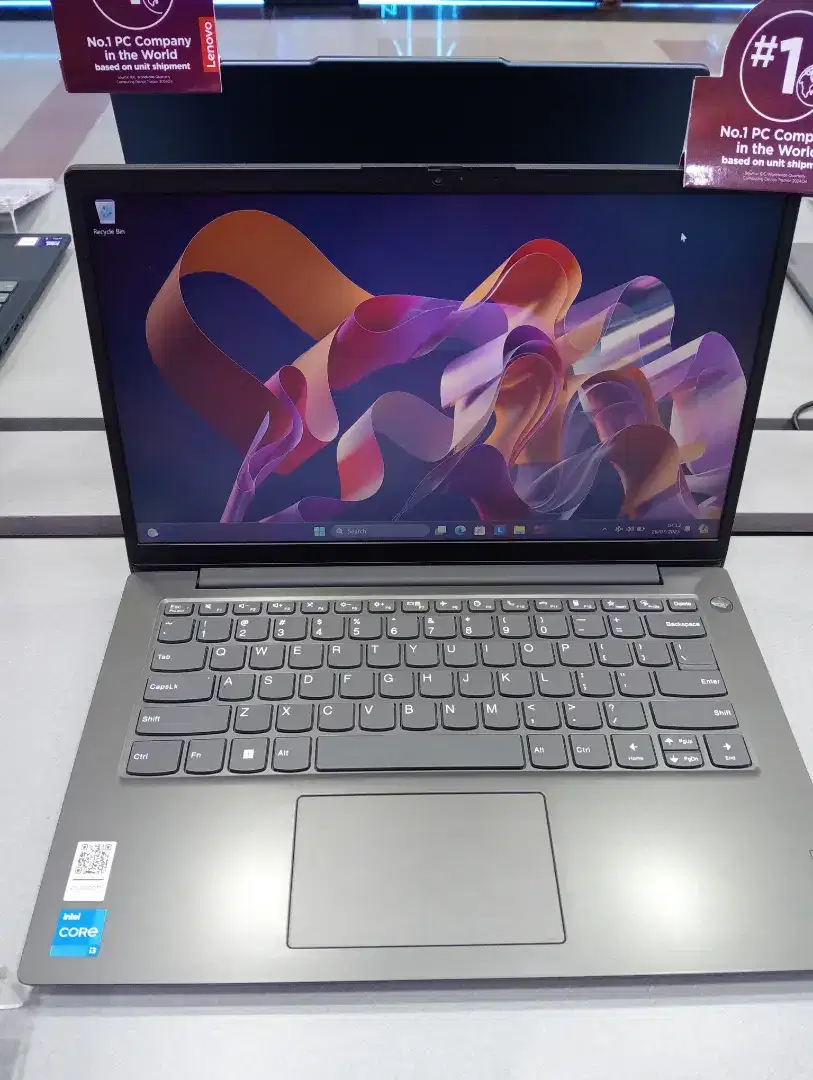 READYY LAPTOP LENOVO V14 G3 IAP NYA GUYS