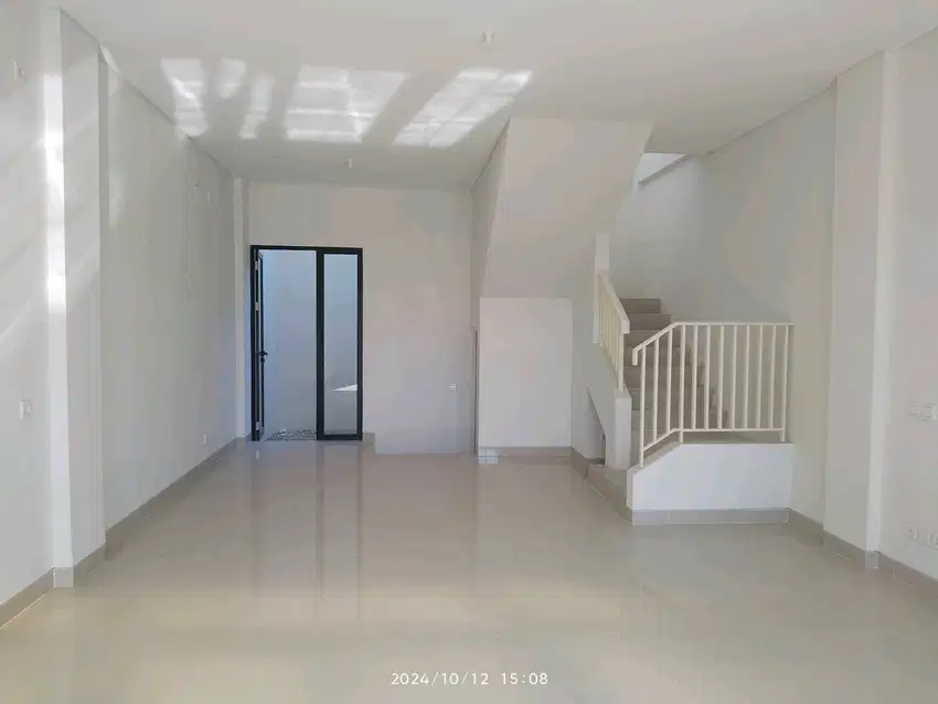 RUKO LONDON PARK AVENUE WISATA BUKIT MAS SURABAYA STRATEGIS RON.A2141