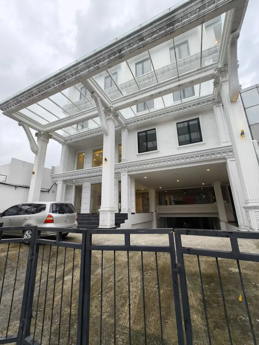 Di Jual Gedung baru peruntukan hotel di Jatiwaringin Bekasi