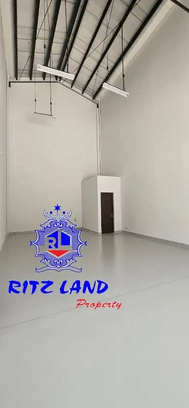 Disewakan gudang bizzpark pik2 siap pakai