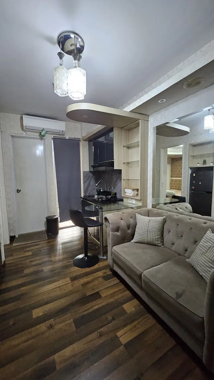 APARTEMEN BASSURA CITY 2 KAMAR FURNIS DISEWAKAN DEKAT MALL