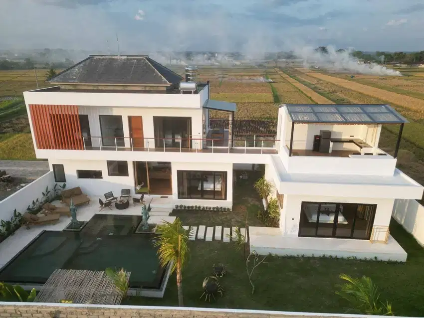 VILLA LUXURY LANTAI 2 VIEW SAWAH DAN LAUT AREA KELATING TABANAN