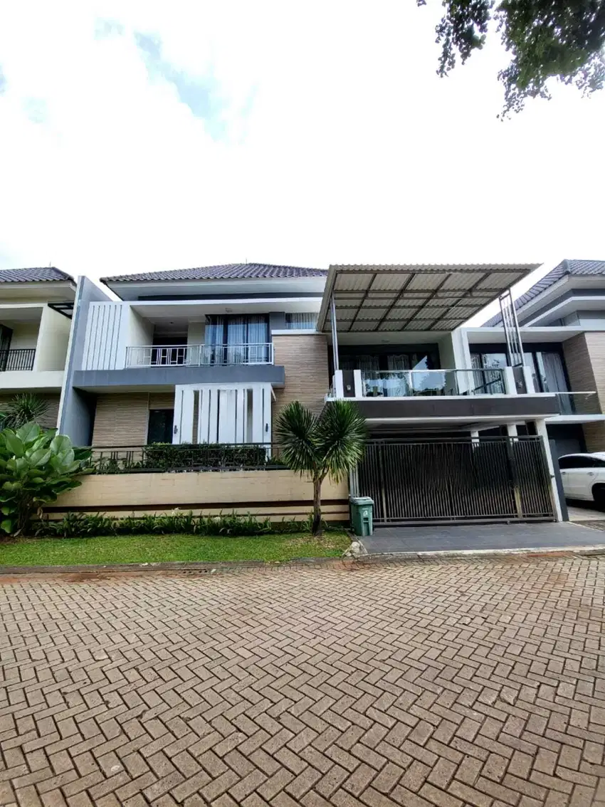 Rumah mewah semi furnished dalam cluster di Kebayoran bintaro sektor 7