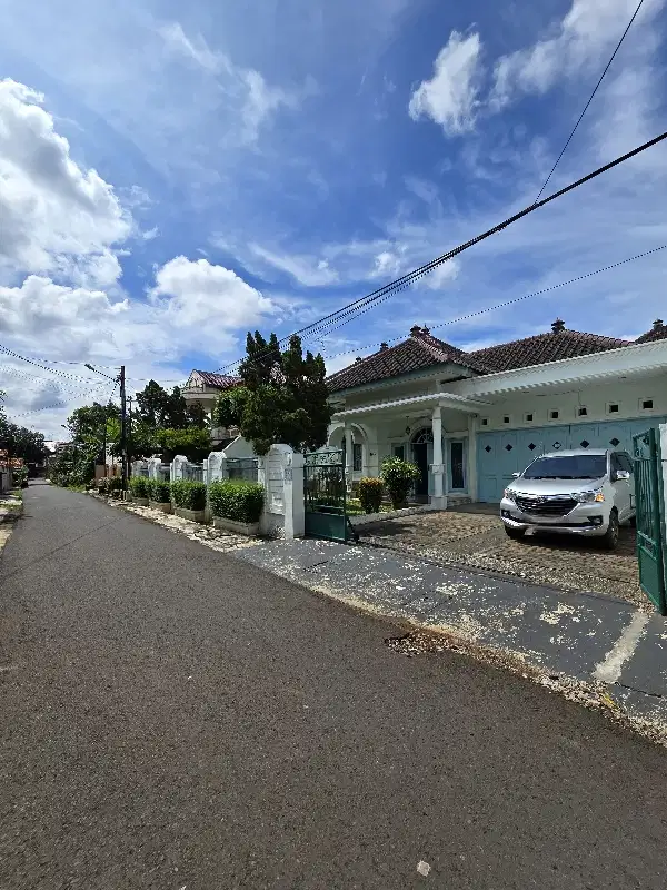 Rumah tanah luas non komplek dekat akses tol di duren sawit