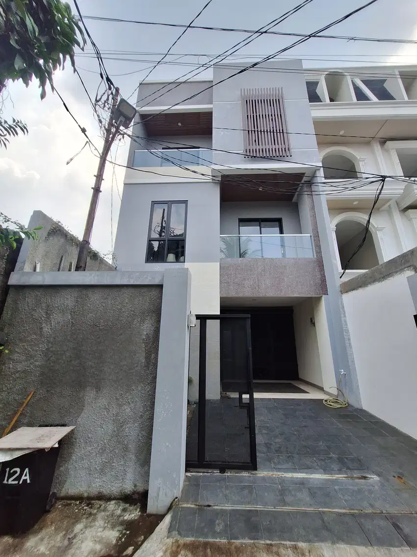 BRAND NEW HOUSE DEKAT PERMATA HIJAU & SENAYAN