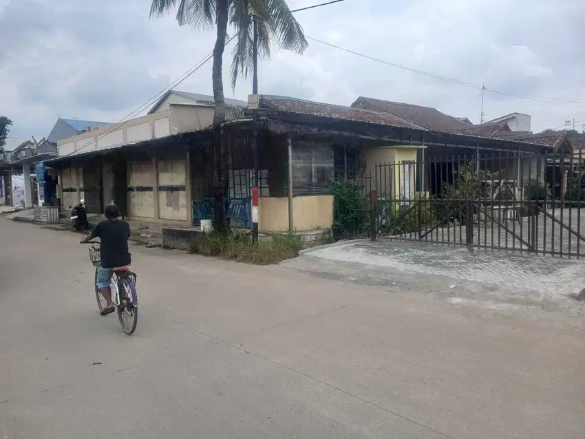 Dijual CEPAT! Rumah Strategis 1 Lantai Pinggir Jalan di Harapan Indah