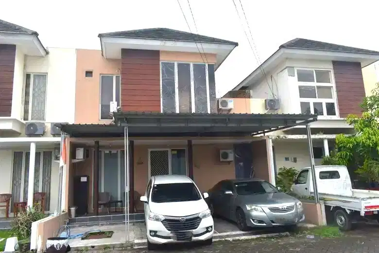 Rumah Evergreen De Parc Gununganyar Surabaya Timur
