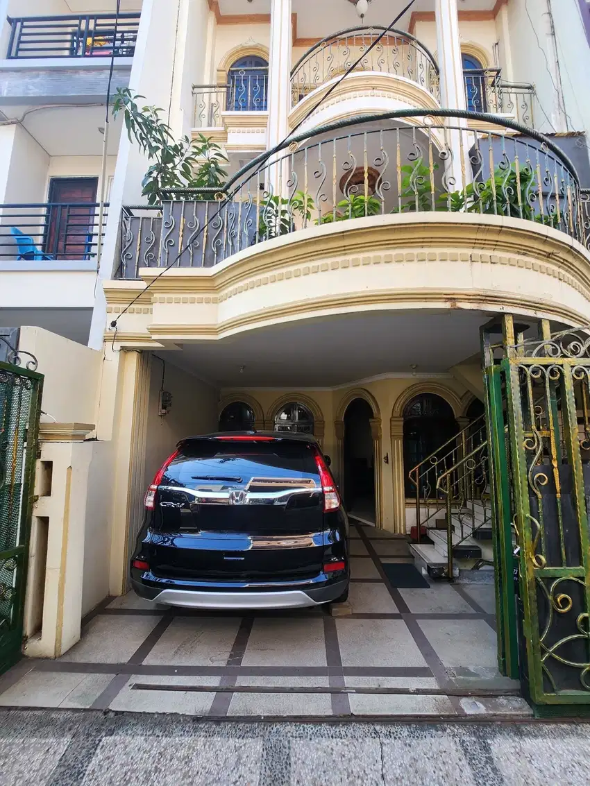 Rumah 4 Lantai Dekat JIS di Sunter Garden Jakarta Utara