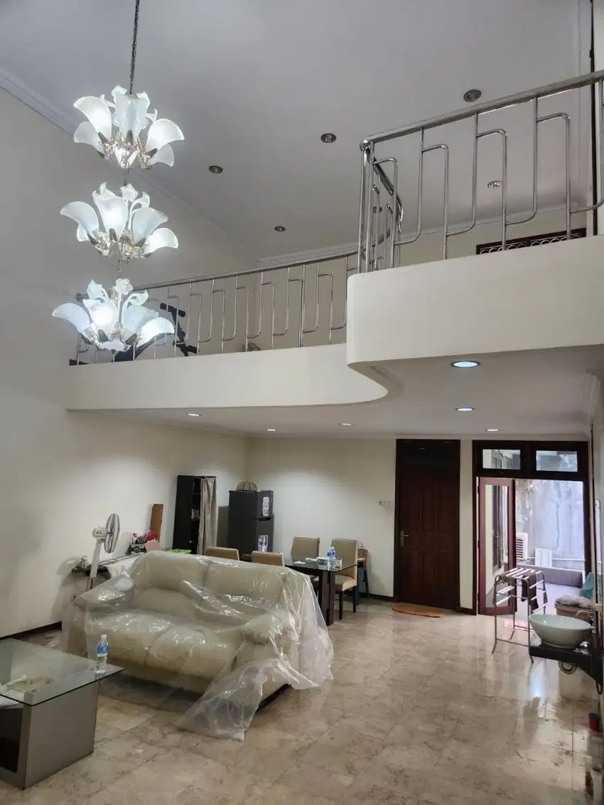 RUMAH 1,5 LANTAI SIAP HUNI FURNISHED DHARMAHUSADA