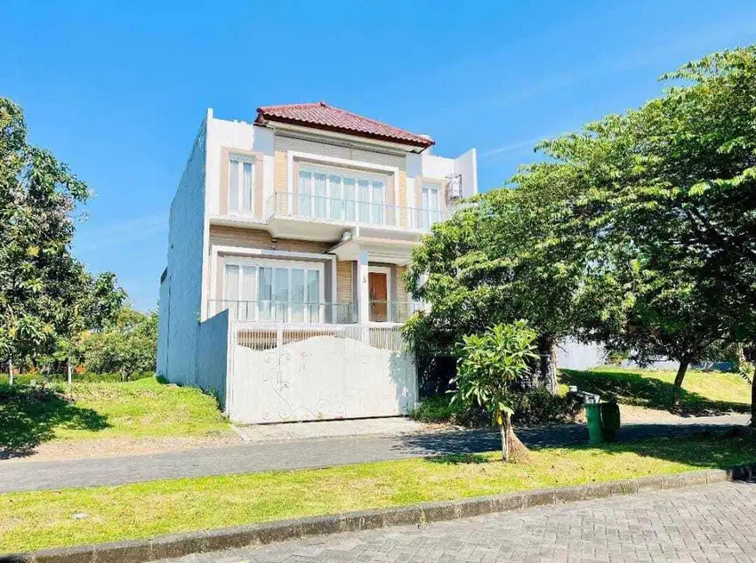 Rumah Mewah Araya Golf Bloulevard Malang