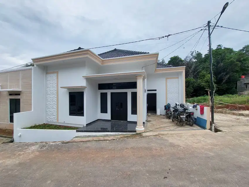 DI JUAL RUMAH MEWAH STATEGIS DI TANAH LUAS DI RAJA BASA BANDAR LAMPUNG