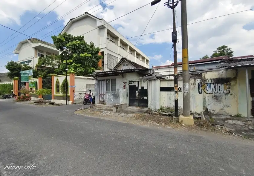 Tanah kampung batik laweyan solo