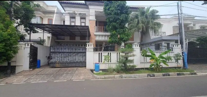 Dijual murah Rumah mewah 2 Lantai di Cempaka Putih Jakarta Pusat