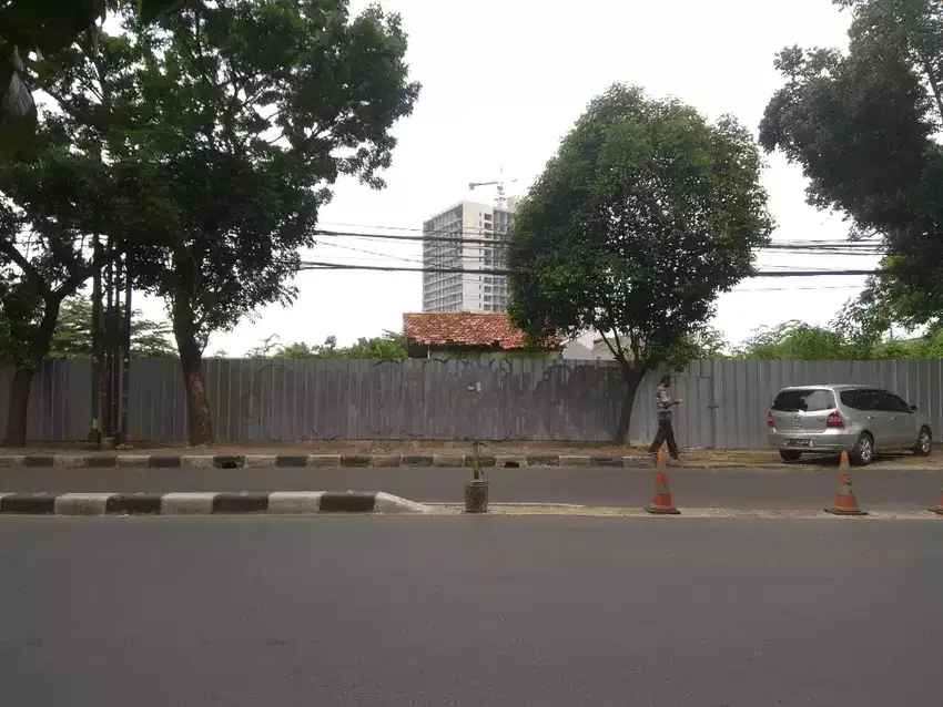Di jual tanah pinggir jln raya cilandak kko peruntukkan komersil