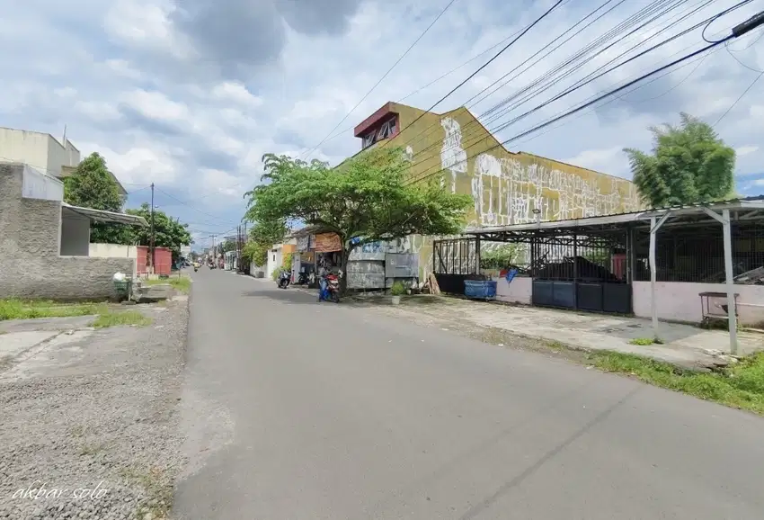 Tanah menco kampus ums solo