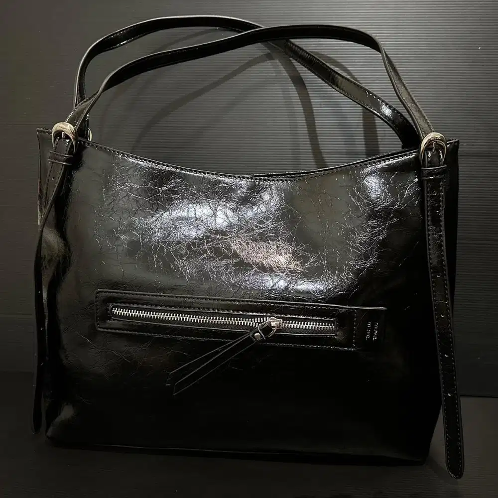 [New] Muva Two Way Strap Tote Bag