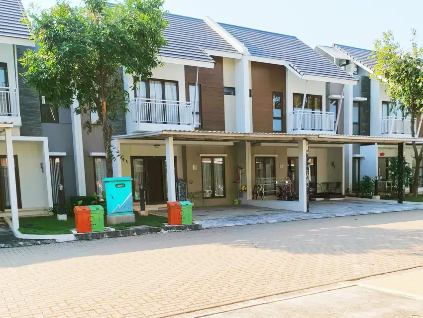 Rumah 4 kamar tidur di samping Mall Summarecon Karawang ready stock