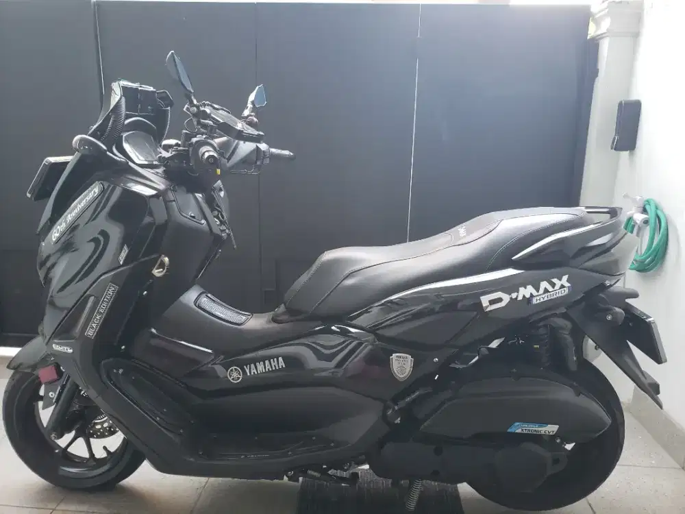 Yamaha D-MAX (NMAX)