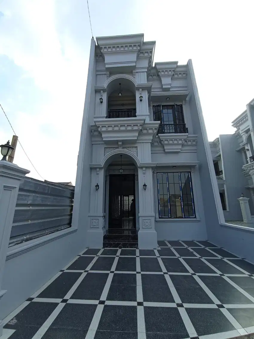 DI JUAL RUMAH MEWAH 2 LANTAI DI KOTA DEPOK DEKAT RUMAH SAKIT HGA