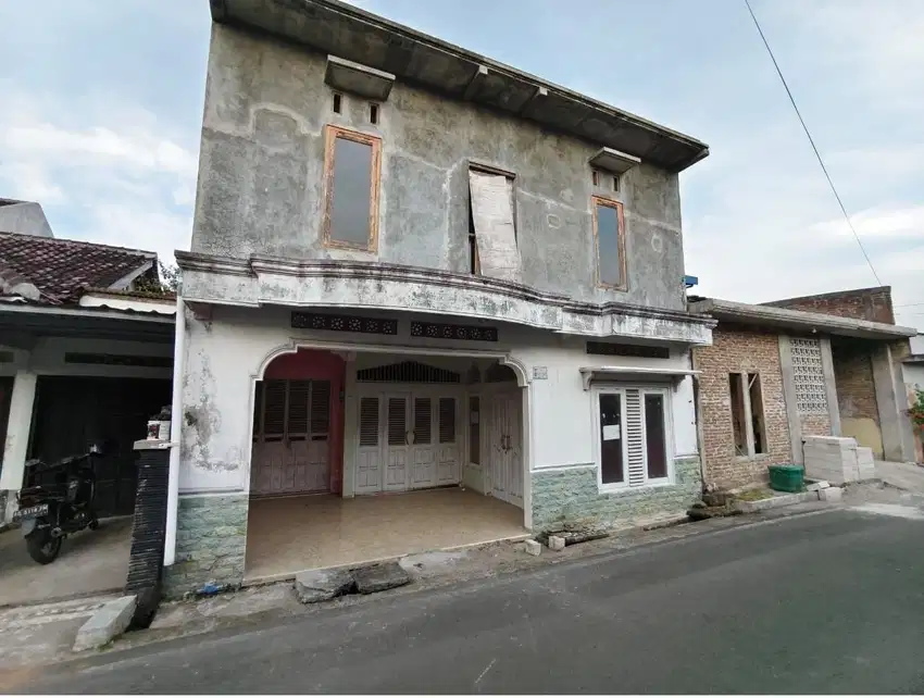 Rumah Second Dekat Pabrik
