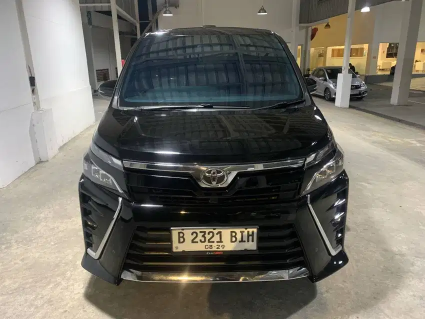 Toyota Voxy 2.0 AT 2019 Hitam PREMIUM B2321BIH