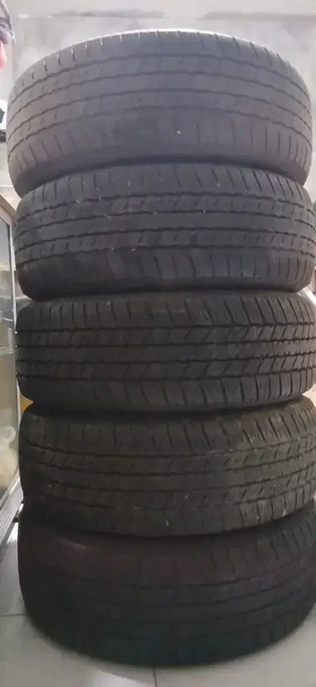 DIJUAL BAN BRIGESTONE DUELER HT 285/60/18