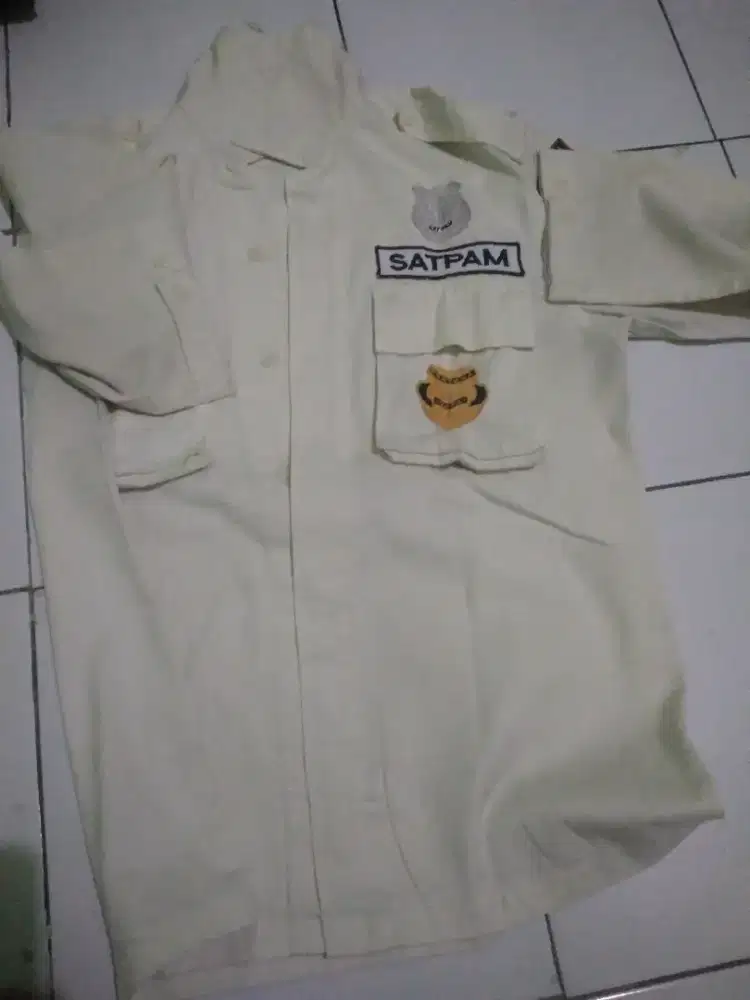 Baju pdl satpam krem.L